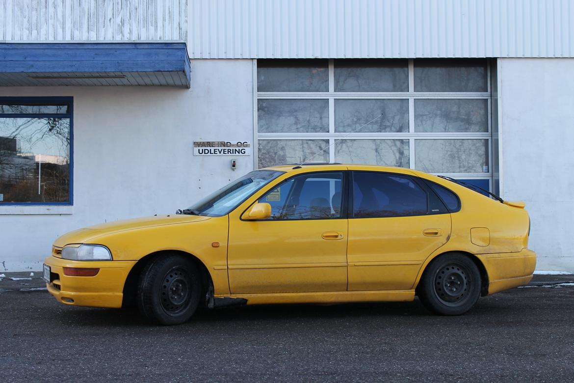 Toyota Corolla E10 Liftback billede 2