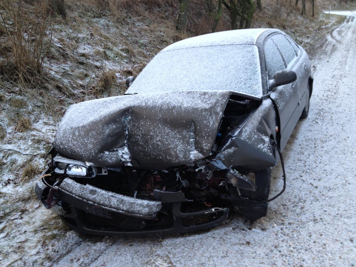 Mazda 626 1,8 Combi Coupe (Ghost Rider) *Totalskadet* - Efter ulykke d. 13/1-13
Modpart kørte ud foran mig, i et kryds. Modparten havde hajtænder. billede 20