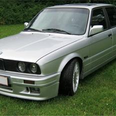 BMW E30 325i M-tech II