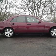 Mercedes Benz w210 220 CDI