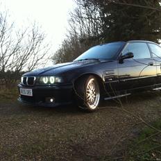 BMW E36 318is