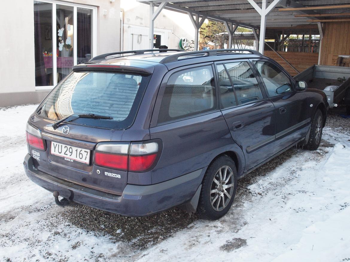 Mazda 626 1.8i LX st. car *SOLGT* billede 3