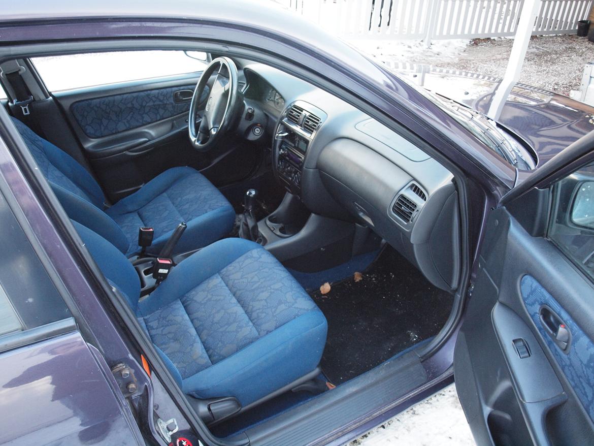 Mazda 626 1.8i LX st. car *SOLGT* billede 5