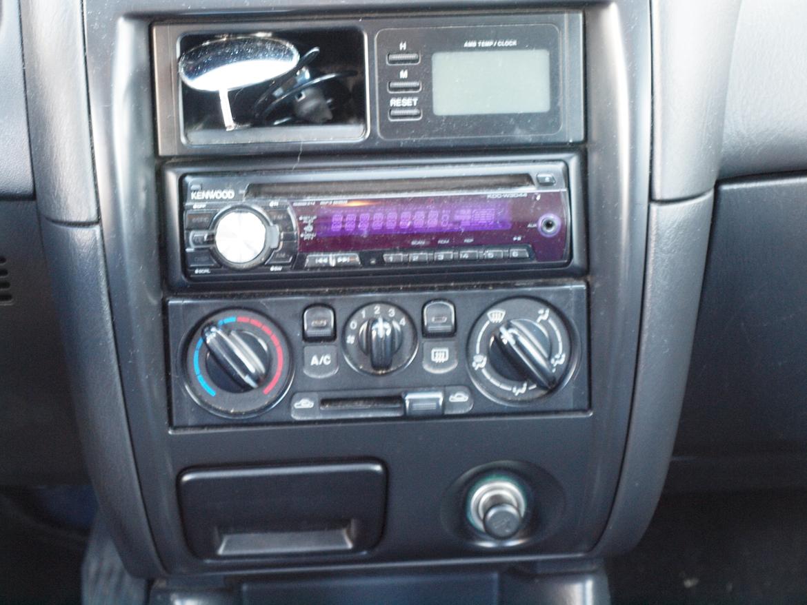 Mazda 626 1.8i LX st. car *SOLGT* billede 10