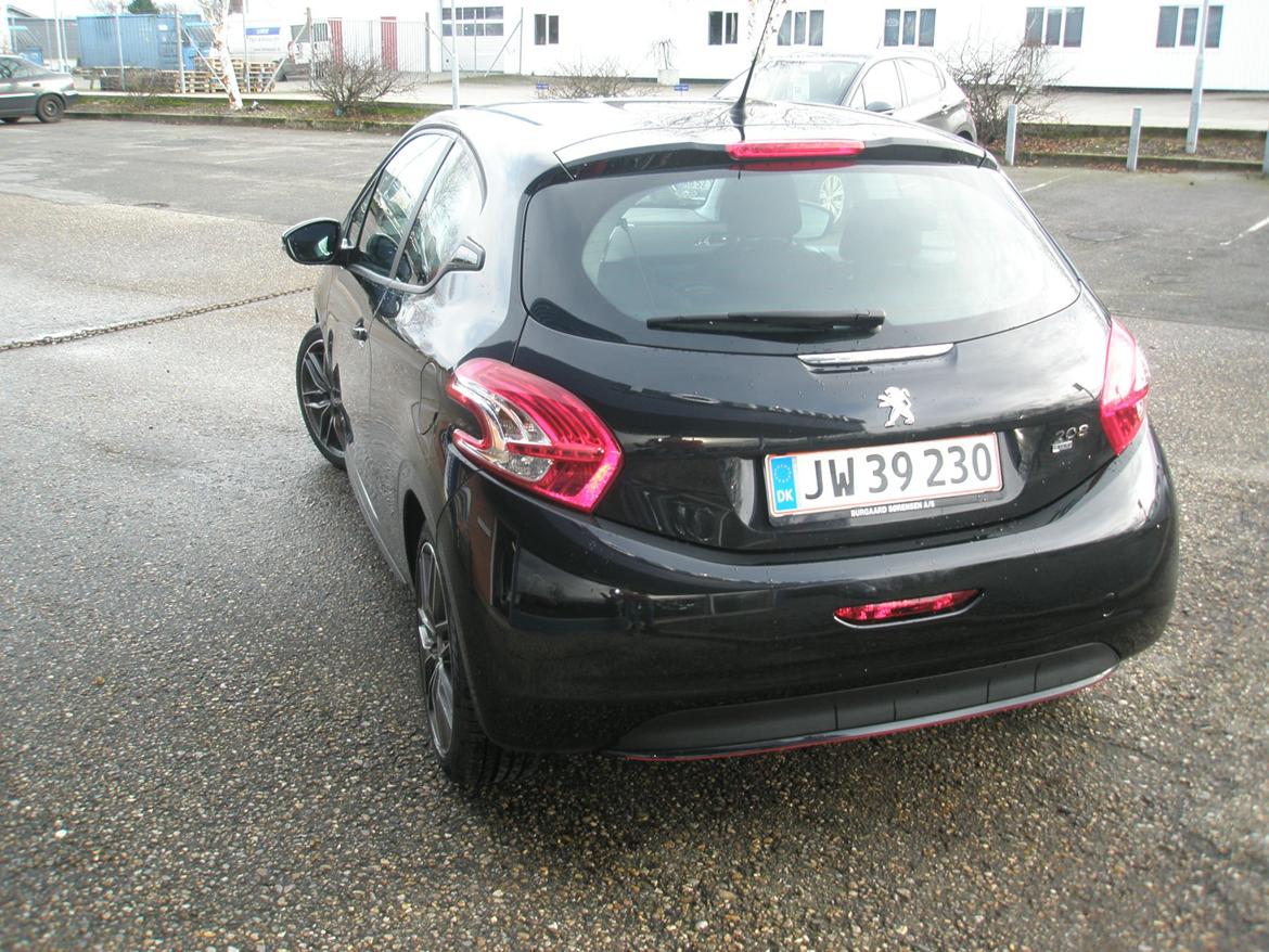 Peugeot 208 1,6 e-HDI Active (tidl. bil) billede 3