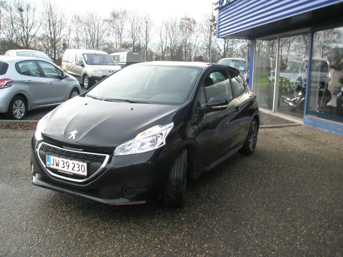 Peugeot 208 1,6 e-HDI Active (tidl. bil) billede 4