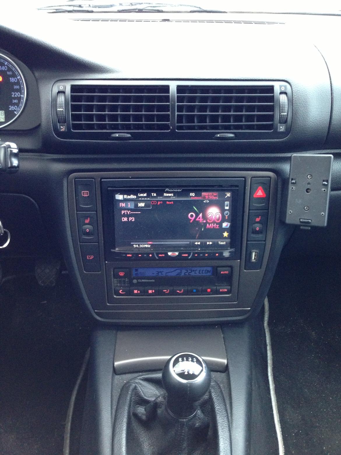 VW Passat 1.9 TDI 130 Hk Variant - lækkert Pioneer 2-din billede 7