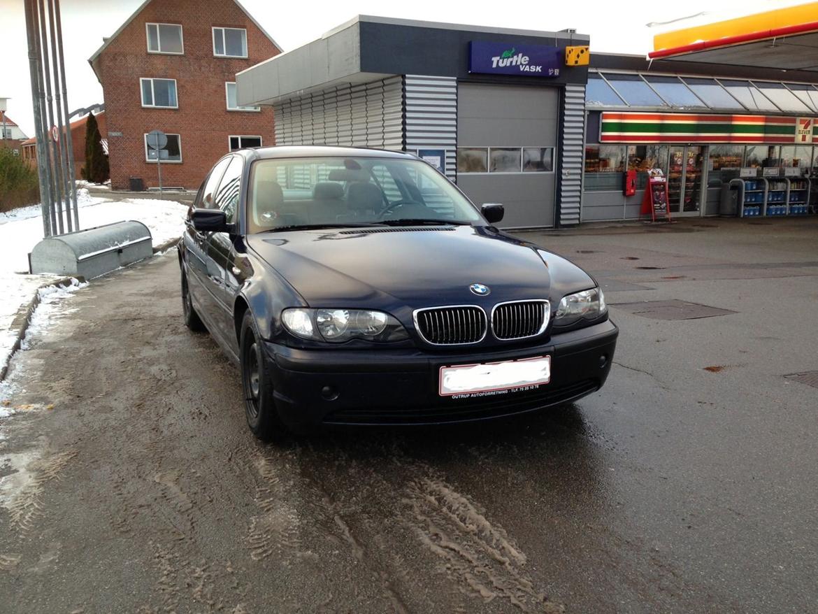 BMW 318i billede 1