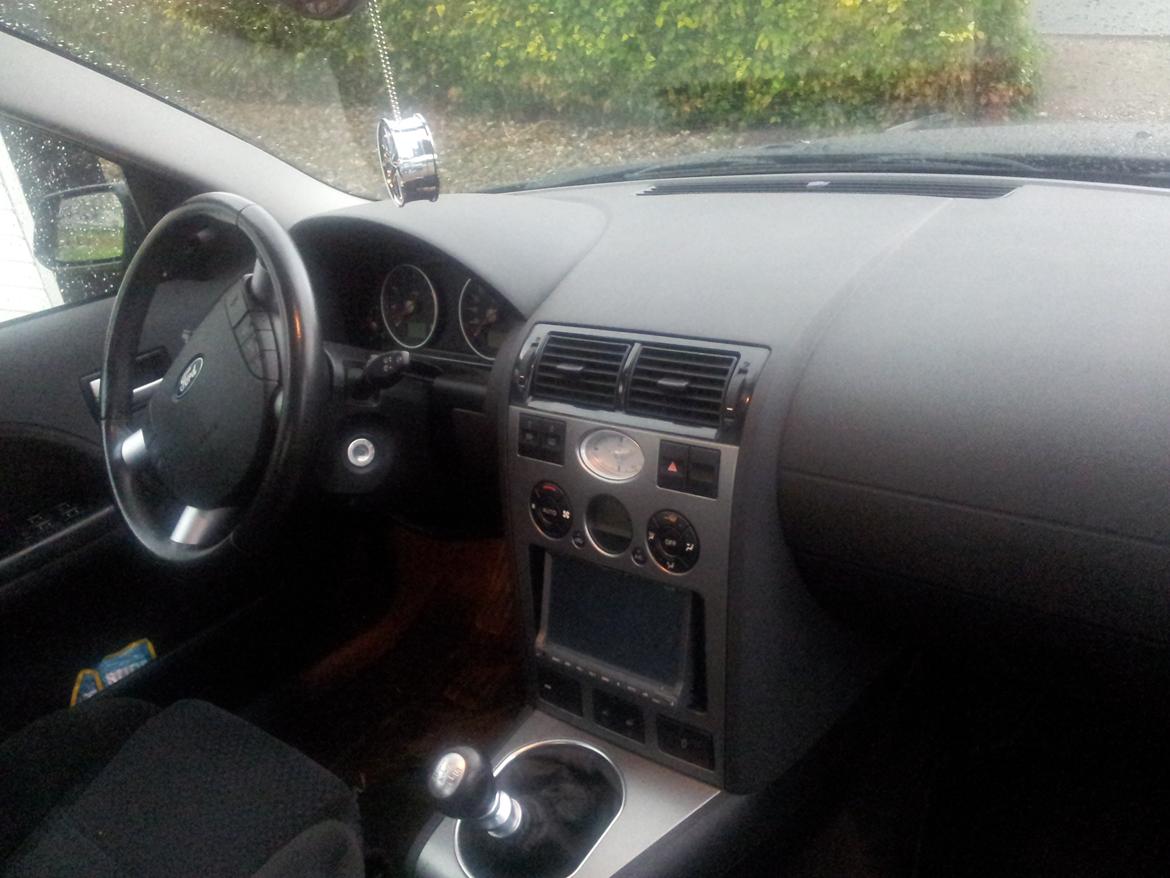 Ford Mondeo 2,0 Ghia billede 8