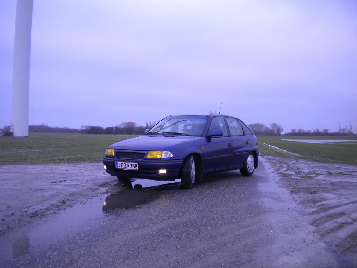 Opel Astra f 1.6 16v ecotech billede 2