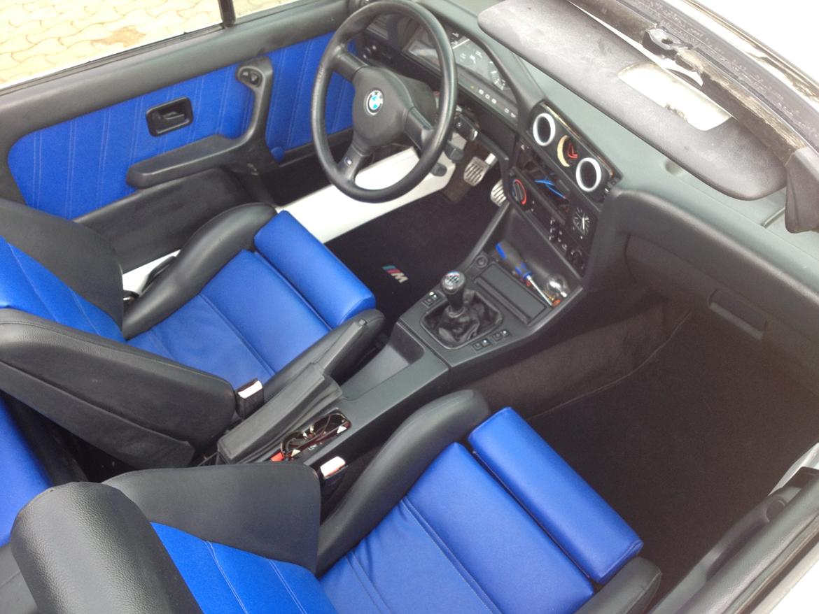 BMW E30 Cabriolet - Hvide sidepaneler ER skiftet til sorte siden billedet blev taget... billede 10