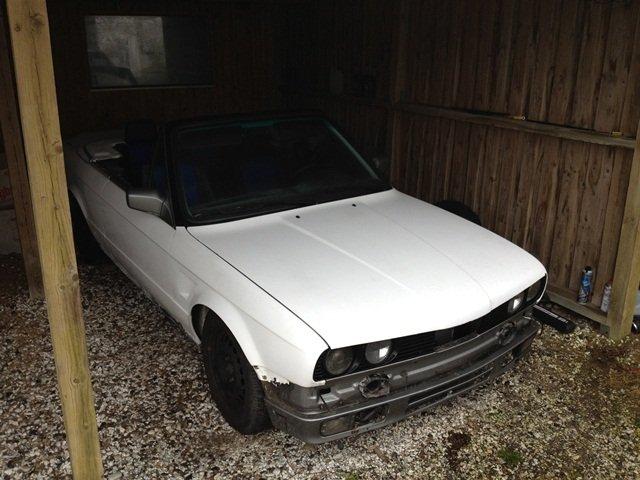 BMW E30 Cabriolet - Lige hjemkommet til garagen. Der er sgu sket lidt siden... billede 13