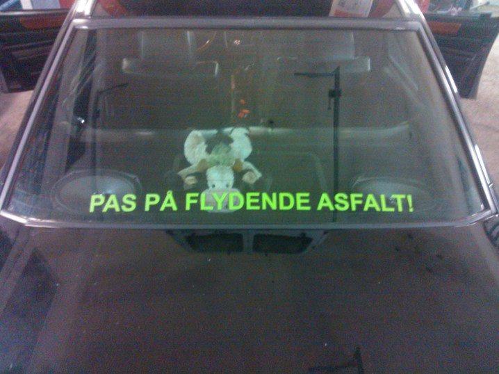 Mercedes Benz 190e the black widow - baghjulstrækker lidt spas i bagruden  billede 2