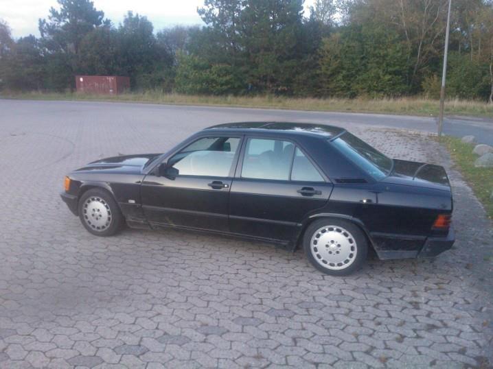 Mercedes Benz 190e the black widow - min første dag i mercern  billede 5