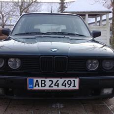 BMW 325i Touring - M50