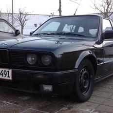 BMW 325i Touring - M50