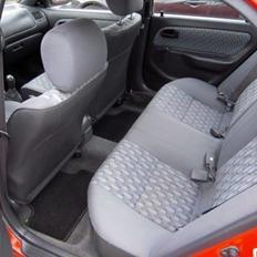 Toyota Corolla e10 sedan