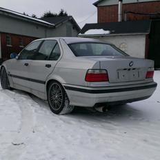 BMW E36 325I