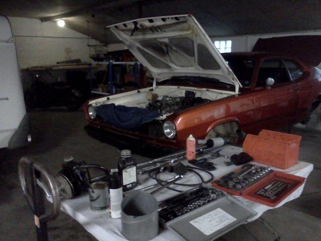 Plymouth Duster - En stor krydsfinerplade og man har masser af plads til stumper.  billede 13