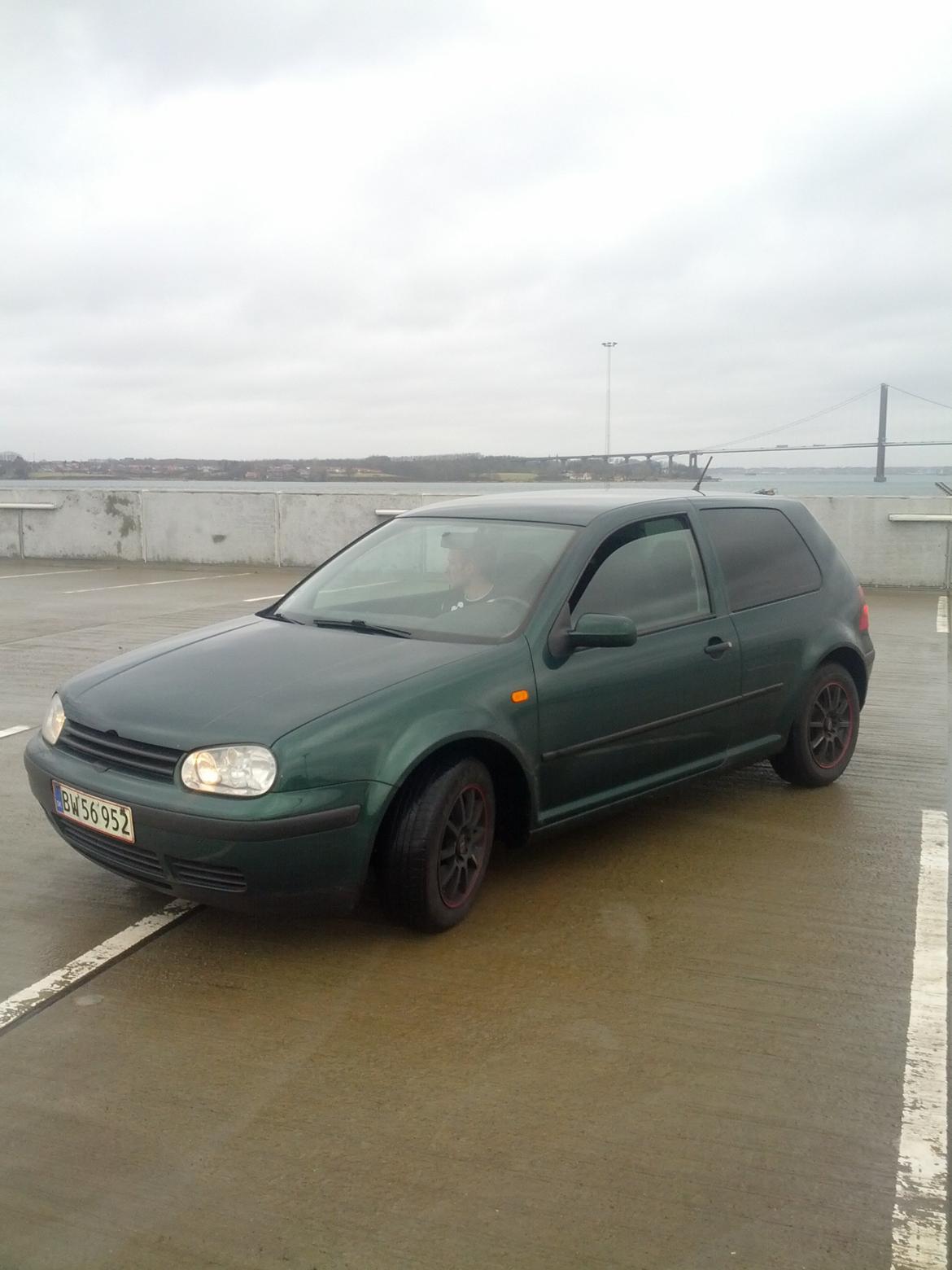VW Golf IV 1,6 SR (SOLGT) billede 1