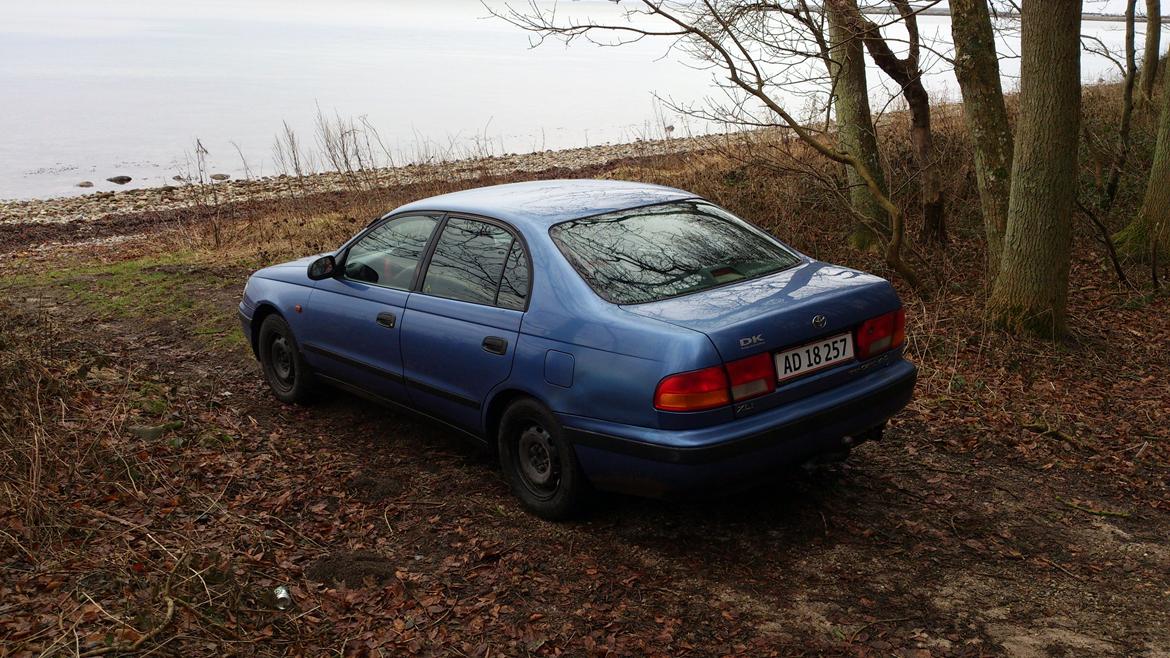 Toyota Carina E billede 3