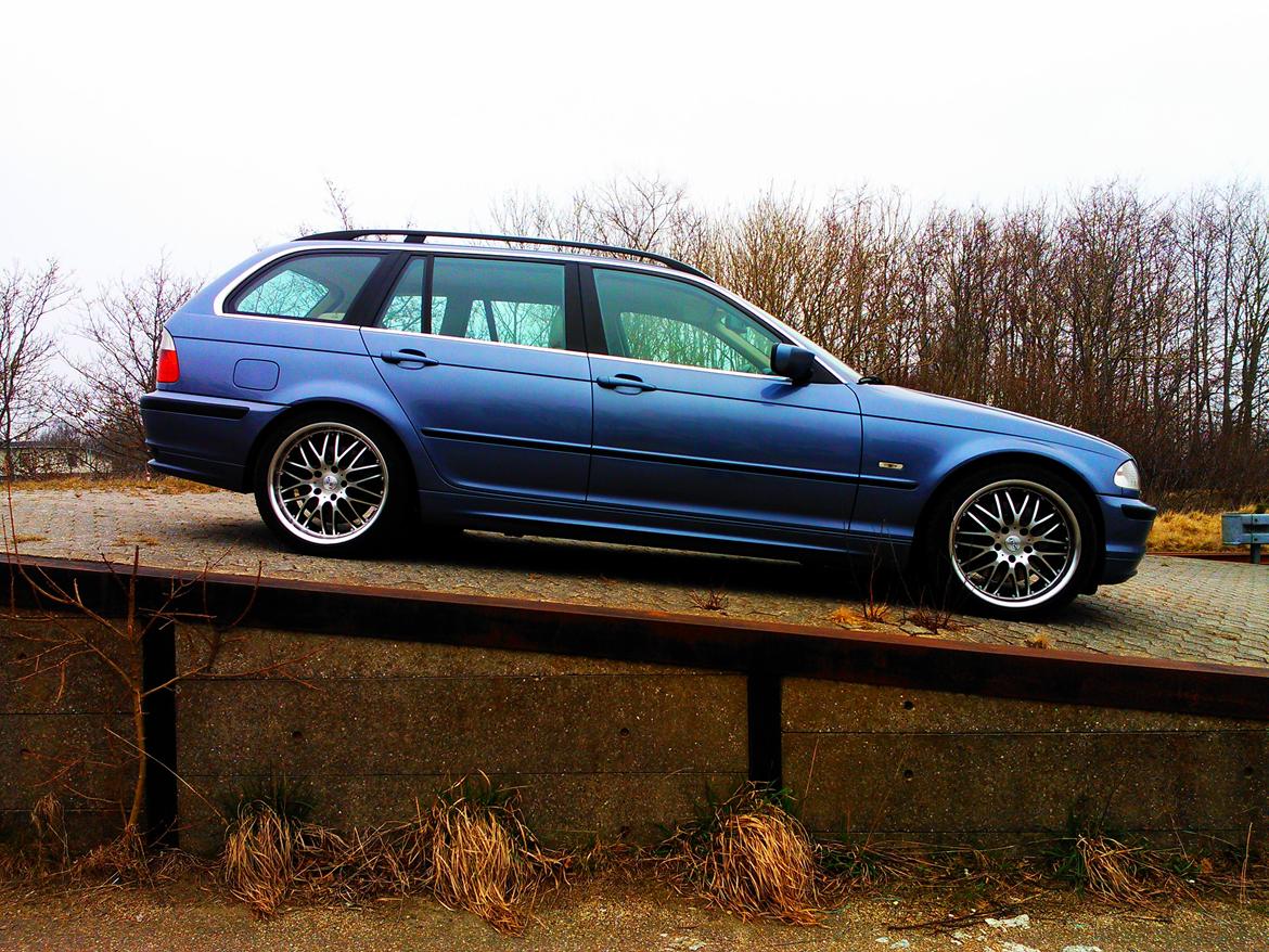 BMW 330D TOURING - (Byttet Væk) billede 2