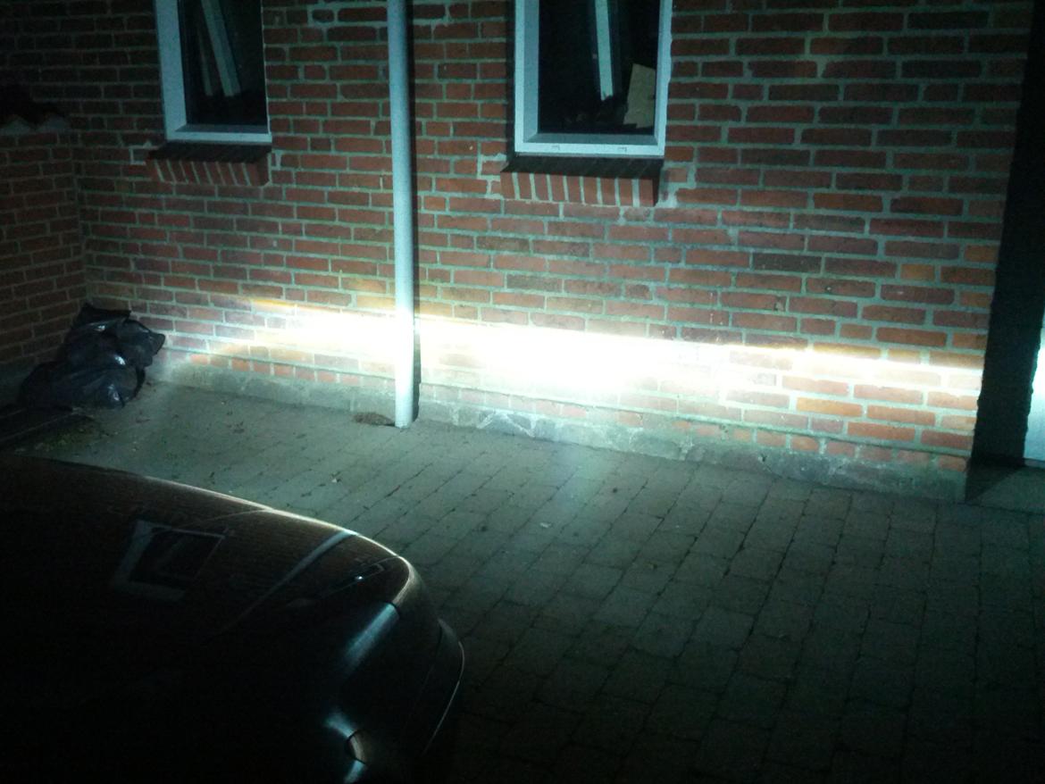 VW Golf IV 1.8 - You need to have xenon.
Sat i tågelys, med stel over håndbremsen billede 4