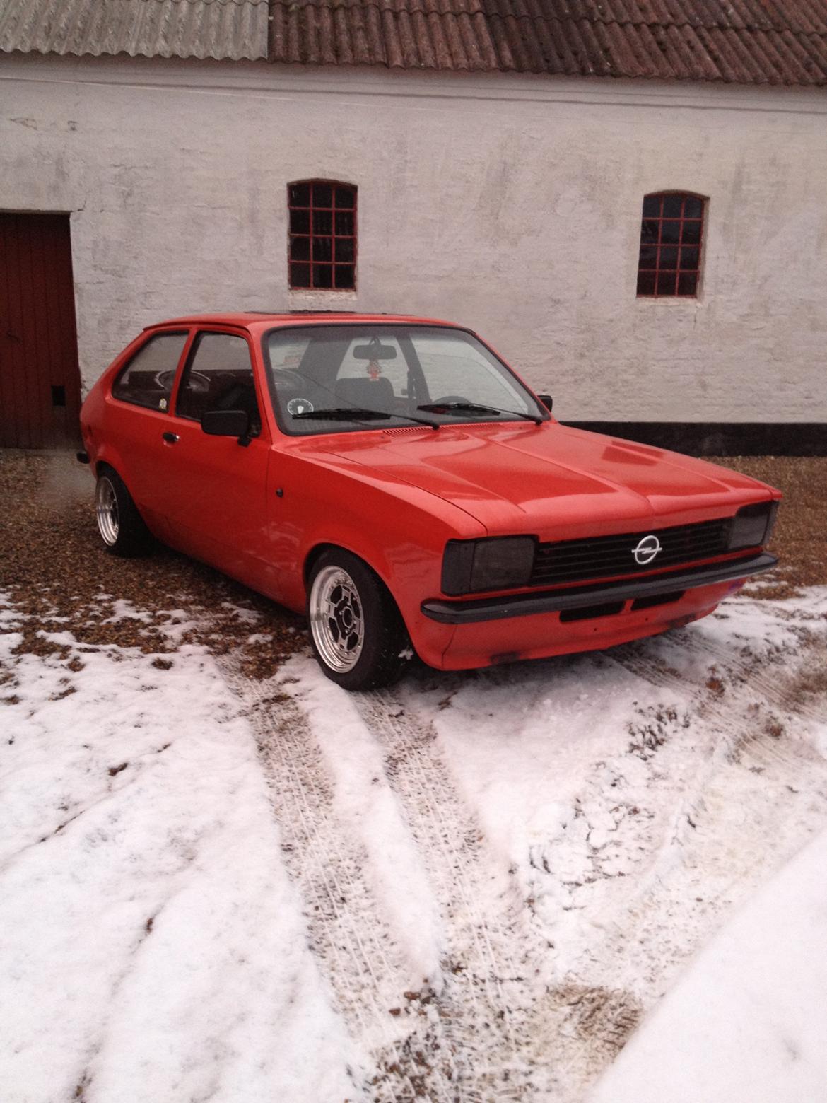 Opel Kadett C City 1.2S - Kort ude fra sit vinterhi, den skal vel også opleve lidt sne? billede 2