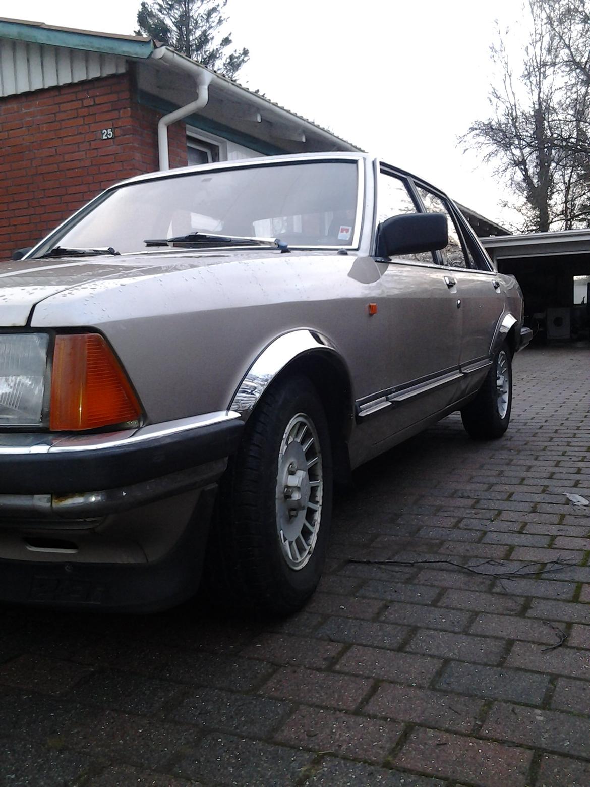 Ford granada 2,8i gl billede 5