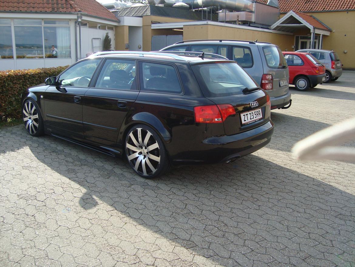 Audi A4 2.0 TDI AVANT billede 16