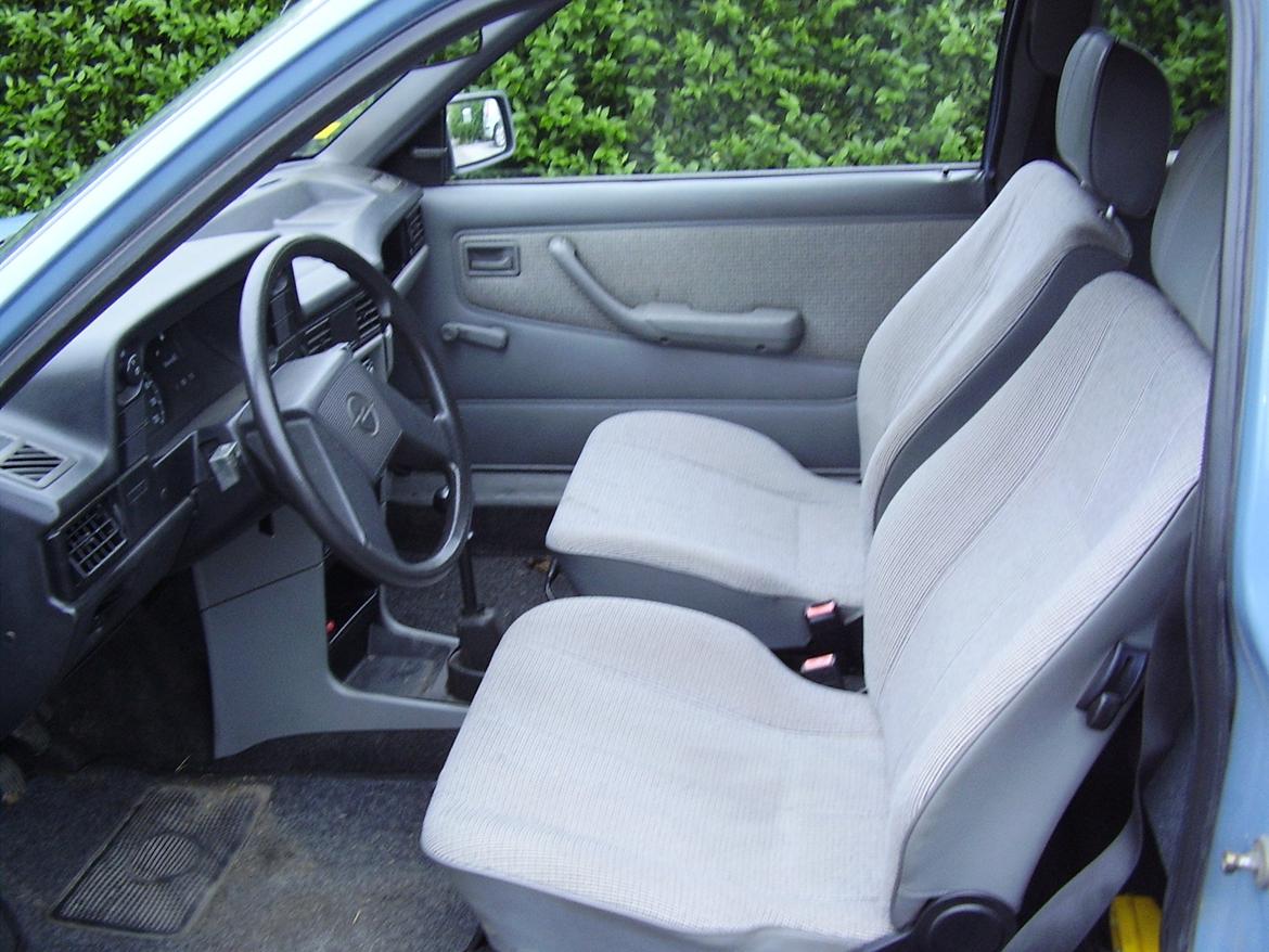 Opel Kadett E van - med tanke på at den er 27år, ser de jo rigtig godt ud. billede 8