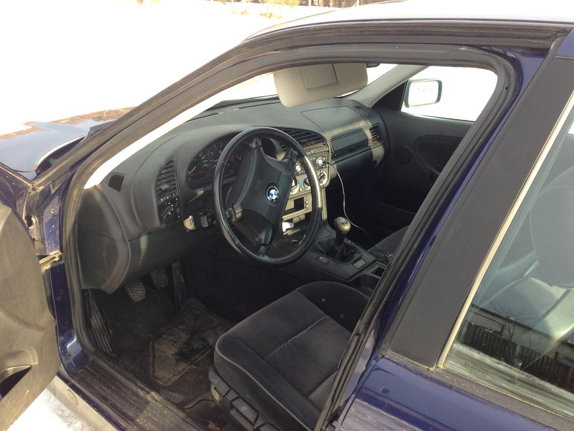 BMW E36 320i billede 8
