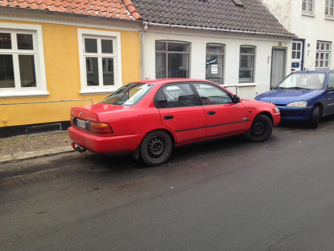 Toyota Corolla e10 sedan - vinteren på stålfælge  billede 8