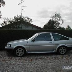 Toyota Corolla coupe AE86 SOLGT