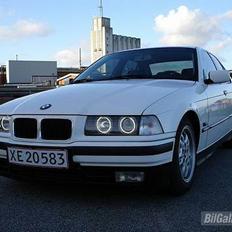 BMW 318i