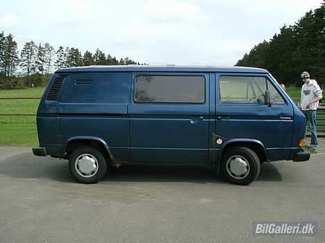 VW Transporter T3 (*død*) - En hel side... Er farven ikke flot..?? billede 1
