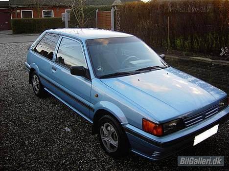 Nissan Sunny 1,6 SLX billede 8