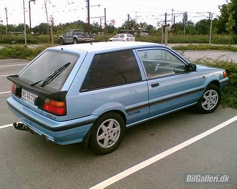 Nissan Sunny 1,6 SLX billede 9