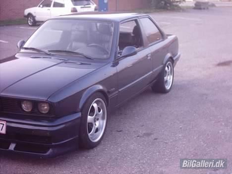 BMW 316/320 I (til salg) billede 2