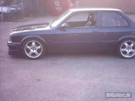 BMW 316/320 I (til salg) billede 3