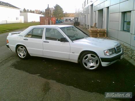 Mercedes Benz 190 E billede 1