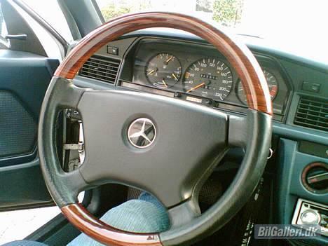 Mercedes Benz 190 E billede 3