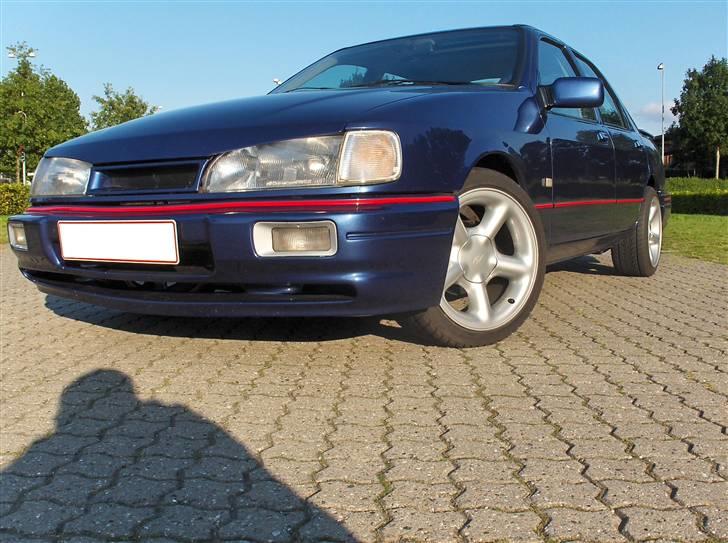 Ford sierra - lakken er kun 3 uger gammel  billede 1