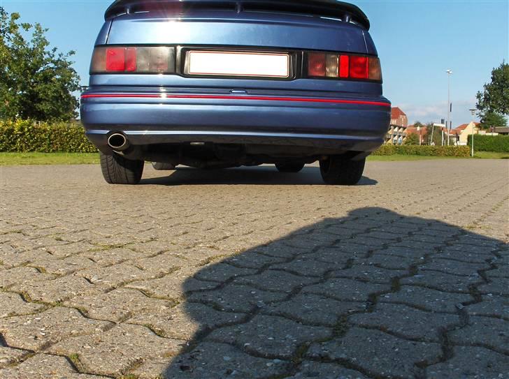 Ford sierra - bemærk ingen chamber på baghjulen  billede 3