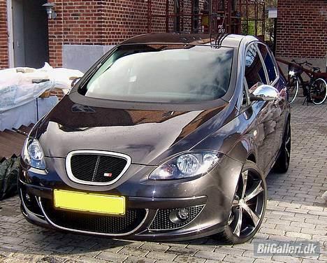 Seat Altea 2.0 TDI DSG - Gammel emblem fri front fra MS - Billede 5 er den nye billede 1