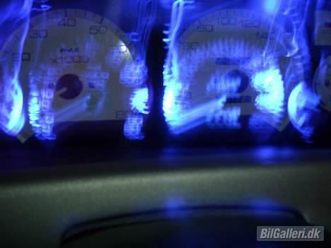 Toyota Corolla GSi - Skiverne er specialt til blåt lys.. Ser kanont ud når det mørkt.. billede 13