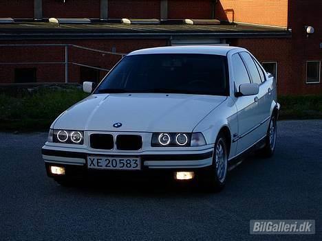 BMW 318i billede 1