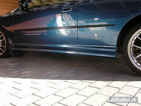 Peugeot 406 coupe - de før sorte striber er nu malet  billede 14