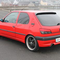Peugeot 306 1.8 16V *Totalskadet*