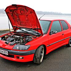 Peugeot 306 1.8 16V *Totalskadet*